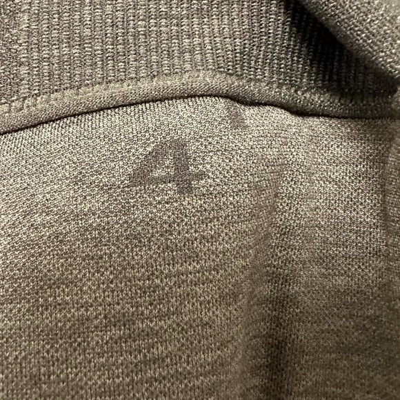 Lululemon Women’s Seamless Cropped Ribbed Leggings Olive Green Size 4 - Picture 4 of 4